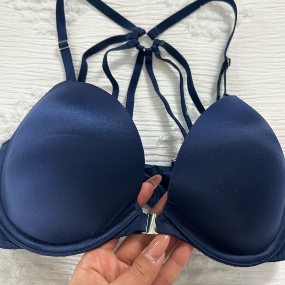 Victoria’s Secret Front Closure Push-Up Bra - Picture 5 of 5